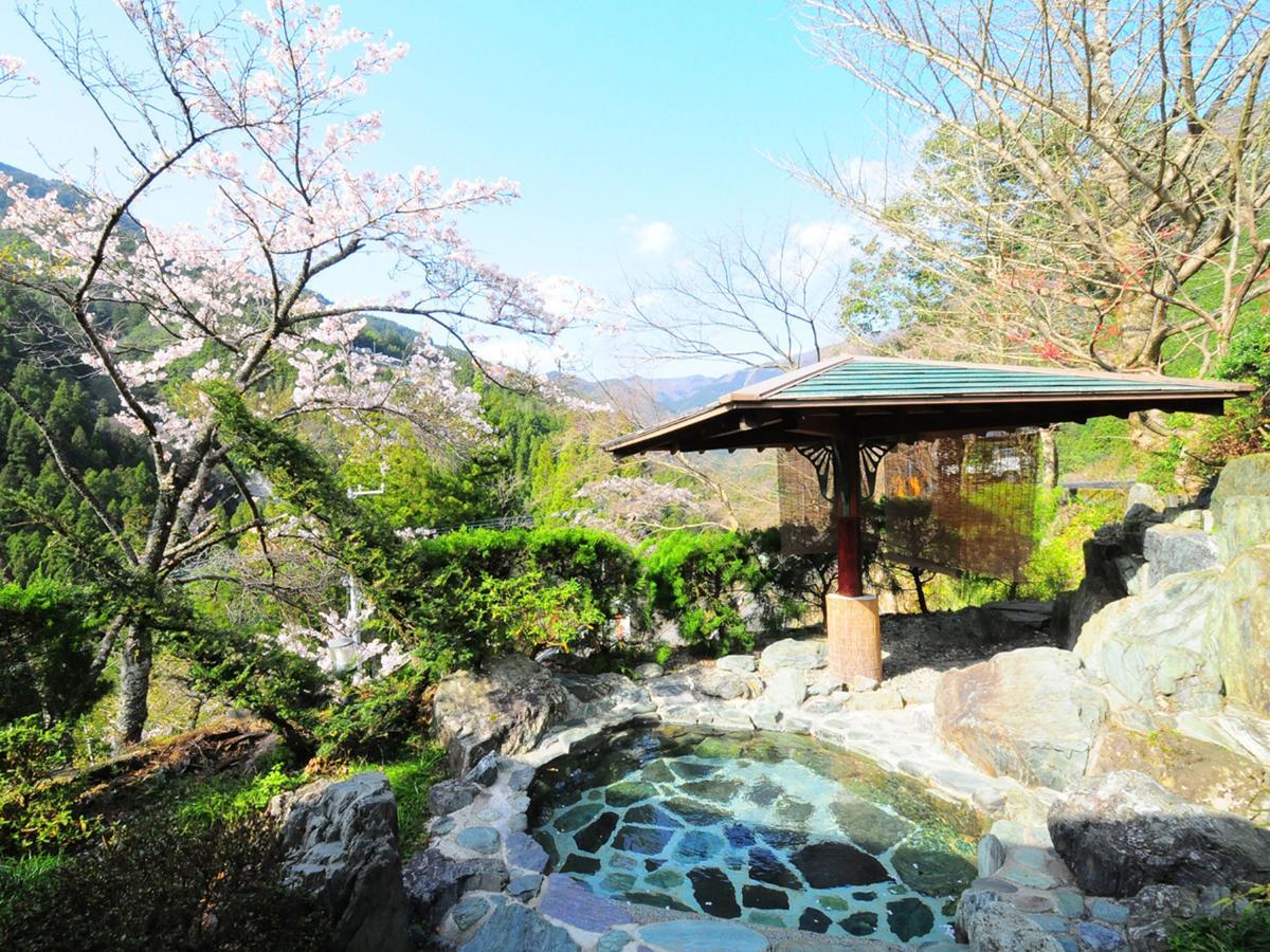 Kazuraya Hotel Miyoshi  Exterior photo